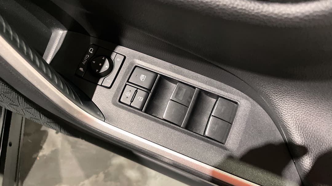 2024 Toyota RAV4 Cruiser (AWD) Hybrid, Automatic, 32935 km, Drivers Side Door Panel Controls