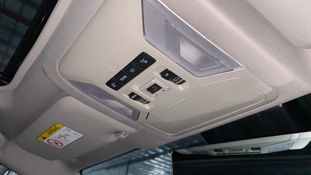 2024 Toyota RAV4 Cruiser (AWD) Hybrid, Automatic, 32935 km, On-Roof Controls/Sunglass holder