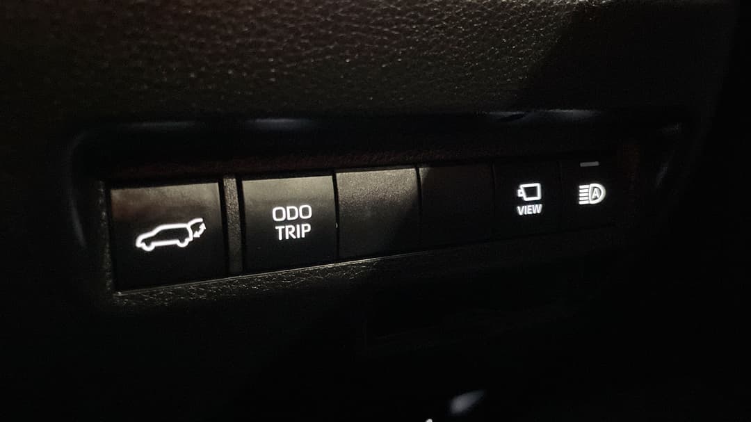 2024 Toyota RAV4 Cruiser (AWD) Hybrid, Automatic, 32935 km, Utility Switches/Buttons