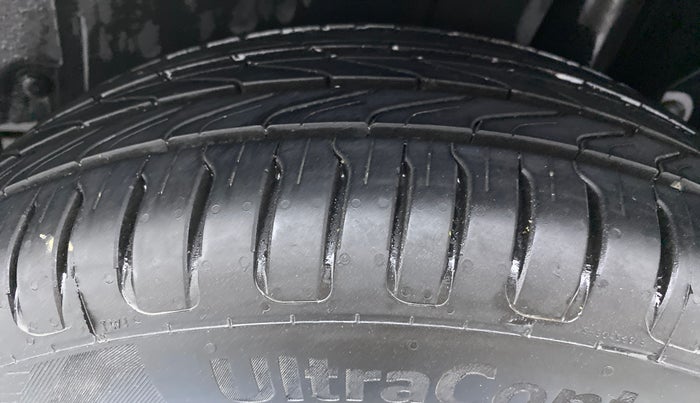 2014 Maruti Ertiga VXI, Petrol, Manual, 37,558 km, Left Rear Tyre Tread