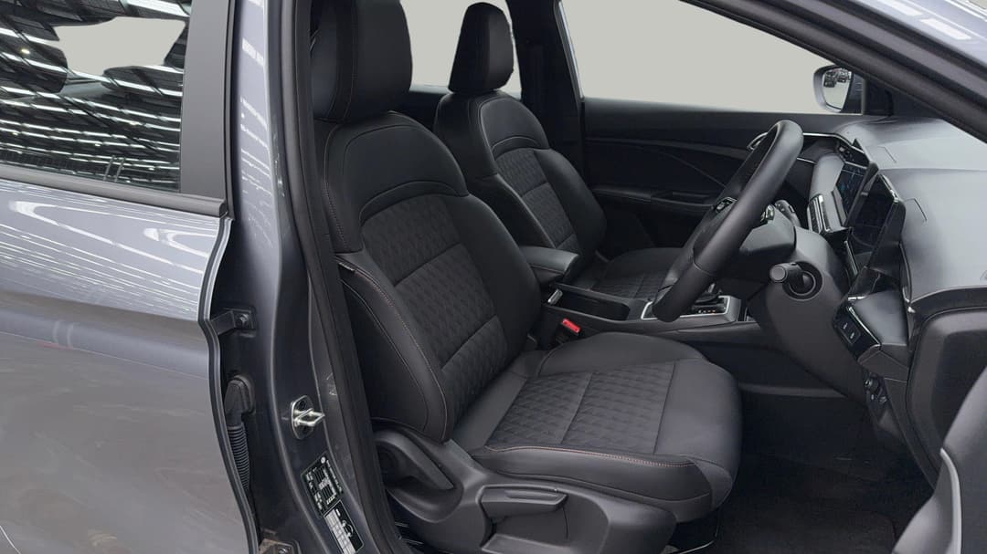 2025 MG Mg3 Essence, Automatic, 5481 km, Right Side Front Door Cabin View