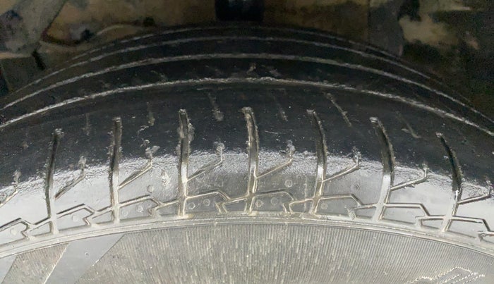 2020 Maruti S Cross ALPHA 1.5 SMART HYBRID, Petrol, Manual, 39,682 km, Left Front Tyre Tread