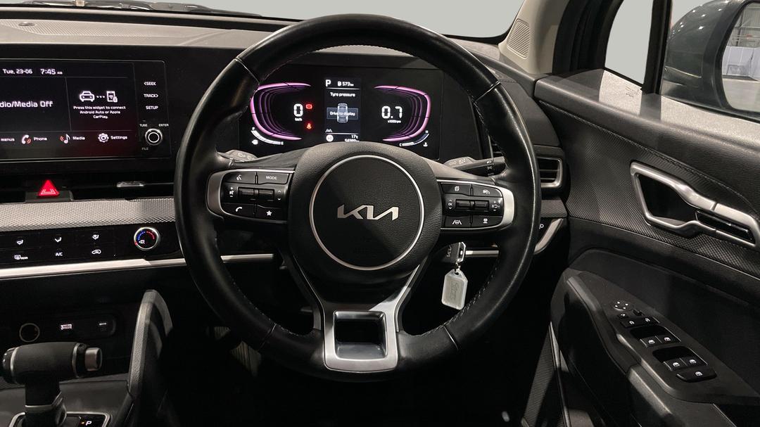 2024 Kia Sportage S (FWD), Automatic, 54389 km, Steering Wheel Close-up
