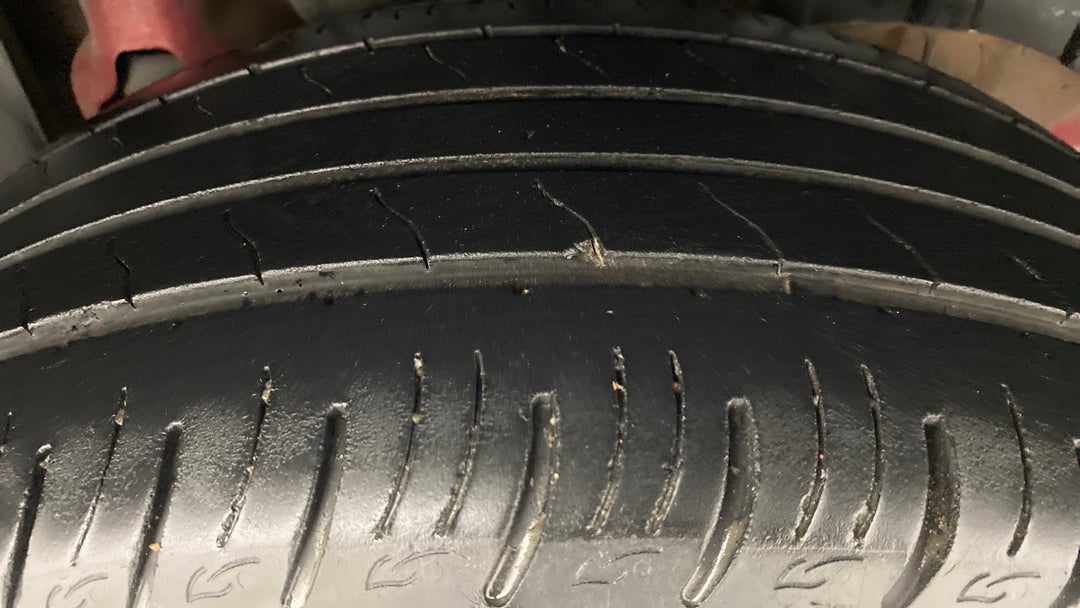 Left Rear Tyre Tread
