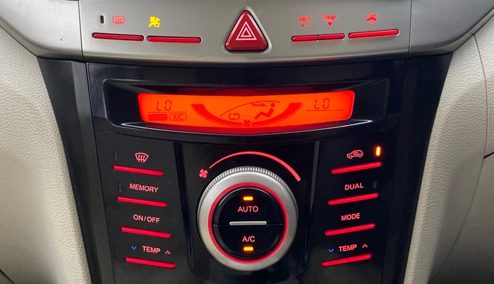 2019 Mahindra XUV300 W8 1.5 DIESEL AMT, Diesel, Automatic, 35,171 km, Automatic Climate Control