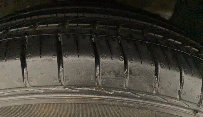 2018 Hyundai Creta E PLUS 1.6 PETROL, Petrol, Manual, 50,924 km, Right Front Tyre Tread