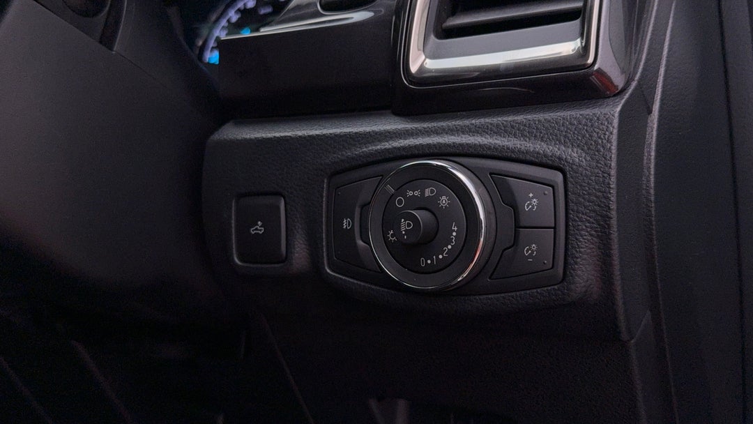 2019 Ford Ranger Wildtrak 2.0 (4x4), Automatic, 69706 km, Utility Switches/Buttons