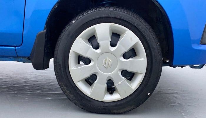 2015 Maruti Alto K10 VXI P, Petrol, Manual, 32,024 km, Right Front Wheel