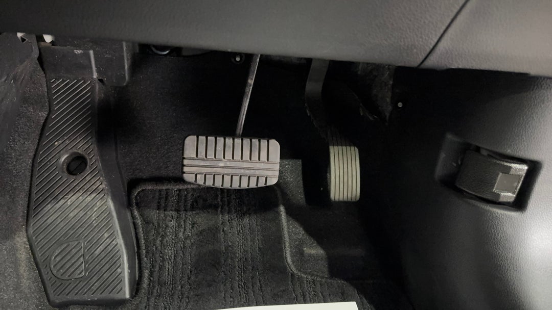 2019 Mitsubishi Eclipse Cross Exceed (2wd), Automatic, 47193 km, Pedals and Footmat