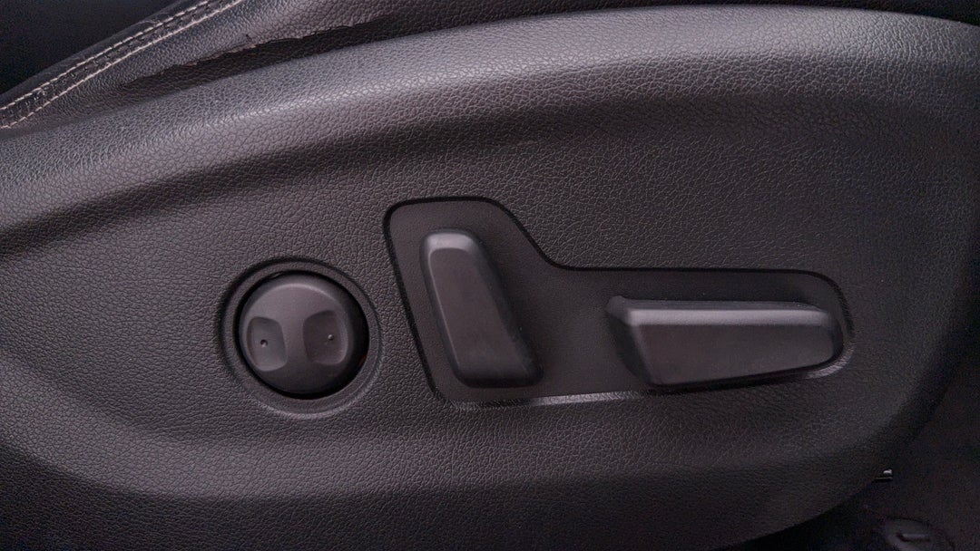 2015 Kia Sportage Sli (FWD), Automatic, 123394 km, Drivers Side Adjustment Panel