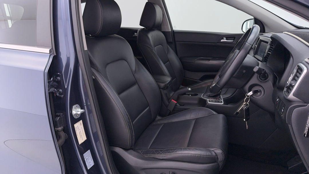 2015 Kia Sportage Sli (FWD), Automatic, 123394 km, Right Side Front Door Cabin View