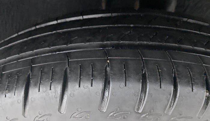2019 Renault TRIBER 1.0 RXZ, Petrol, Manual, 9,980 km, Left Rear Tyre Tread