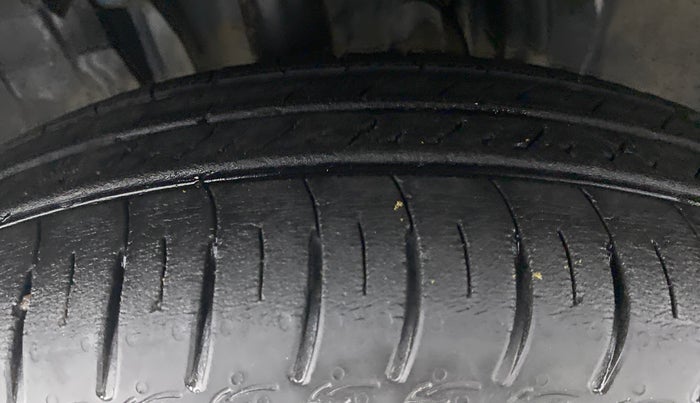2019 Renault TRIBER 1.0 RXZ, Petrol, Manual, 9,980 km, Left Front Tyre Tread