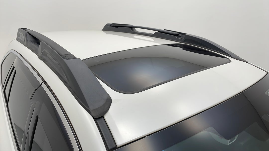 Roof/Sunroof View