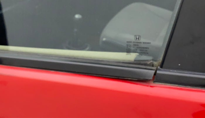 2011 Honda Jazz 1.2 L I-VTEC SELECT, Petrol, Manual, 58,014 km, Front passenger door - Weather strip has minor damage
