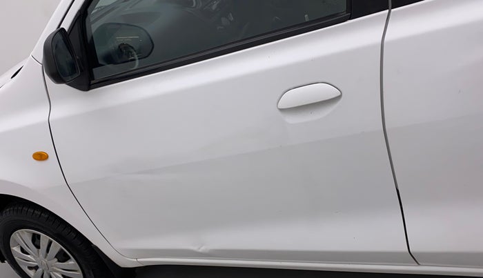 2018 Datsun Go T, Petrol, Manual, 65,622 km, Front passenger door - Minor scratches