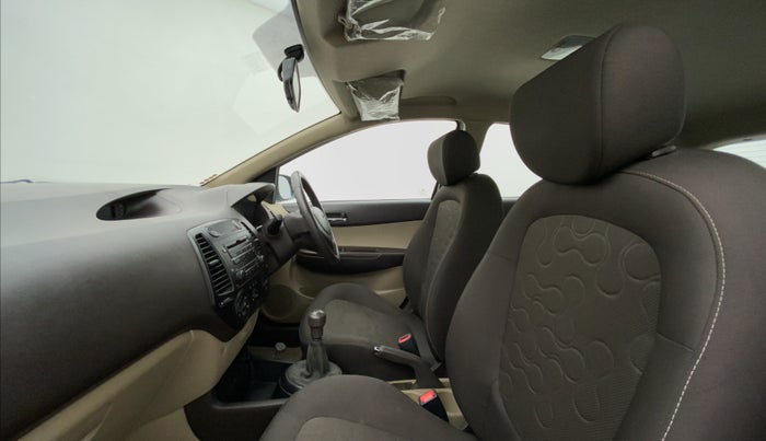 2009 Hyundai i20 MAGNA 1.2 VTVT, Petrol, Manual, 21,779 km, Right Side Front Door Cabin