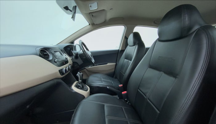 2016 Hyundai Grand i10 1.2 ASTA (O) AT, Petrol, Automatic, 73,494 km, Right Side Front Door Cabin