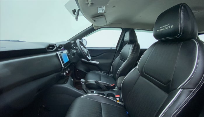 2021 Nissan MAGNITE XV PRIMIUM TURBO CVT, Petrol, Automatic, 17,535 km, Right Side Front Door Cabin