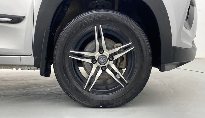 2018 Mahindra KUV 100 NXT K2 6 STR, Petrol, Manual, 36,494 km, Right Front Wheel