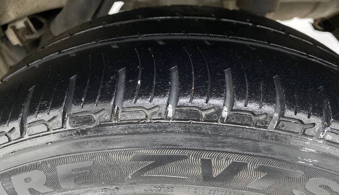 2018 Mahindra KUV 100 NXT K2 6 STR, Petrol, Manual, 36,494 km, Left Rear Tyre Tread