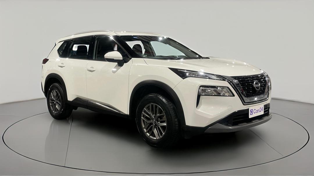 2023 Nissan X-trail St (4WD) 7 Seat, Automatic, 29989 km, Right Front Diagonal (45- Degree) View