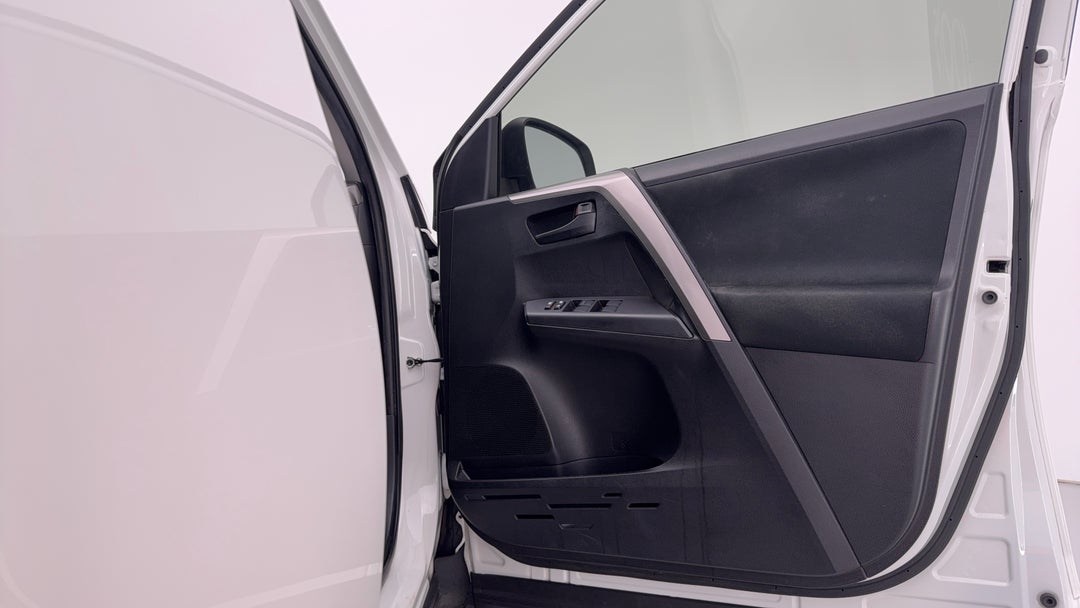 2018 Toyota RAV4 Gx (4x4), Automatic, 78533 km, Speaker View