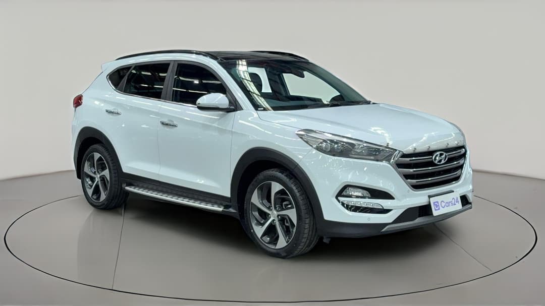 2017 Hyundai Tucson Highlander R-series (AWD), Automatic, 142408 km, Right Front Diagonal (45- Degree) View