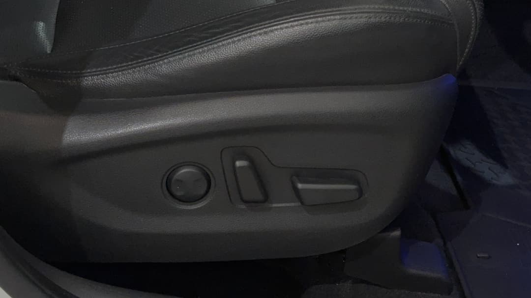 2017 Hyundai Tucson Highlander R-series (AWD), Automatic, 142408 km, Drivers Side Adjustment Panel