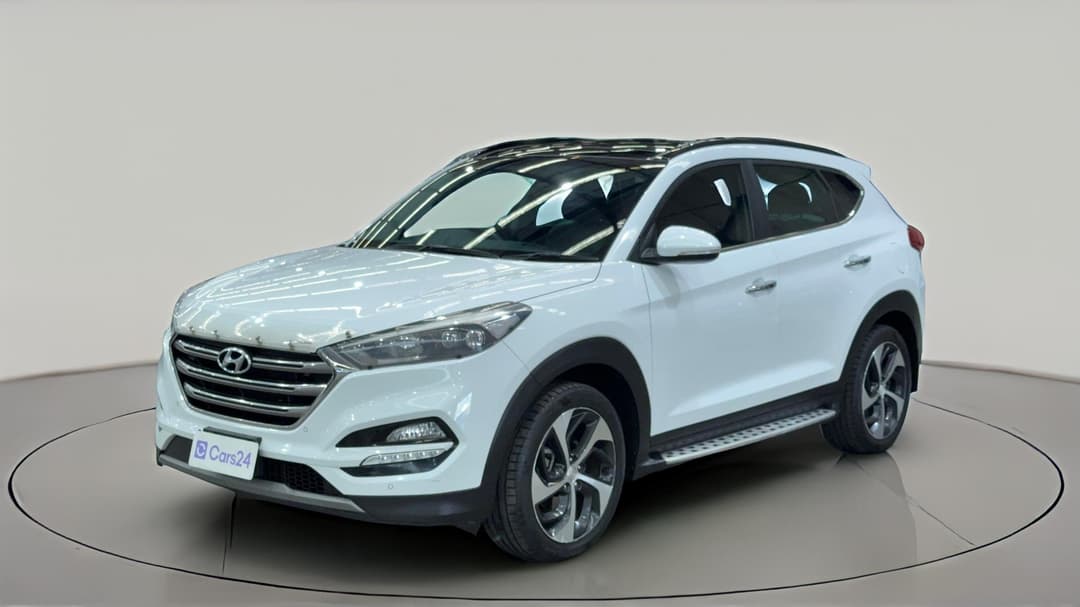 2017 Hyundai Tucson Highlander R-series (AWD), Automatic, 142408 km, Left Front Diagonal (45- Degree) View