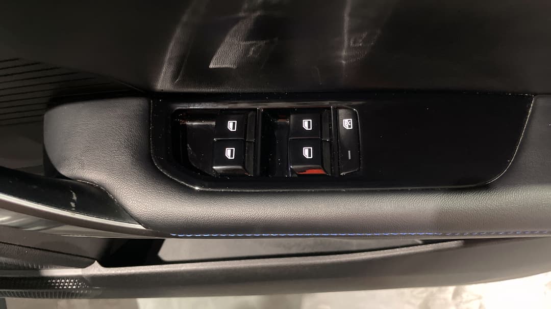 2023 MG Mg4 Essence 64, Automatic, 26453 km, Drivers Side Door Panel Controls