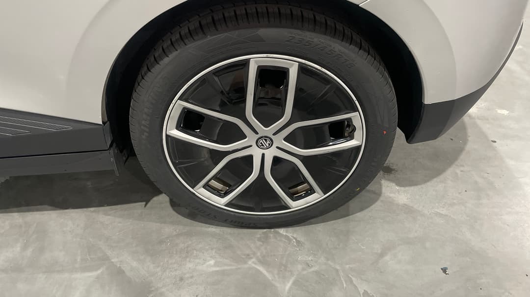 2023 MG Mg4 Essence 64, Automatic, 26453 km, Left Rear Wheel