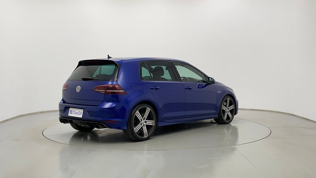 Right Back Diagonal (45- Degree) View