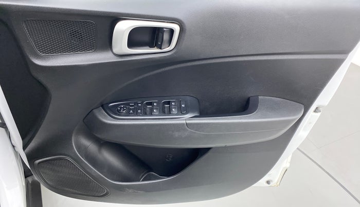 2021 Hyundai VENUE SX PLUS 1.0 TURBO DCT, Petrol, Automatic, 49,347 km, Driver Side Door Panels Control