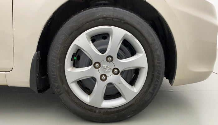 2013 Hyundai Verna FLUIDIC 1.4 CRDI, Diesel, Manual, 79,466 km, Right Front Wheel
