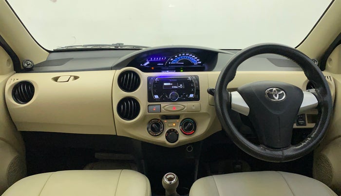 2017 Toyota Etios Liva V, Petrol, Manual, 50,456 km, Dashboard