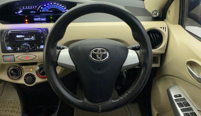 2017 Toyota Etios Liva V, Petrol, Manual, 50,456 km, Steering Wheel Close Up