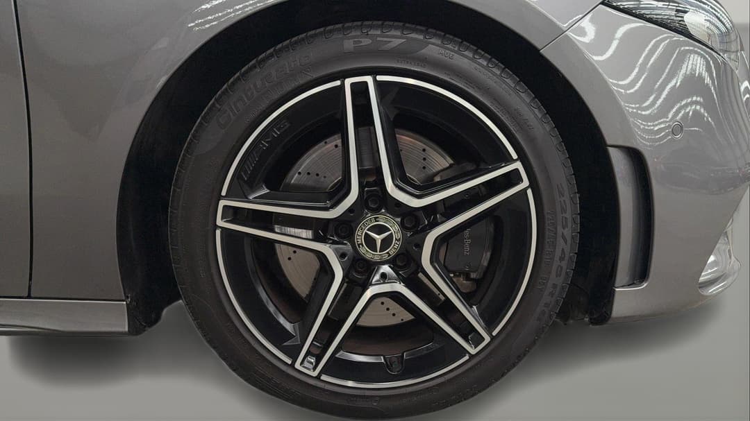 2021 Mercedes-benz A250 4matic, Automatic, 35766 km, Right Front Wheel