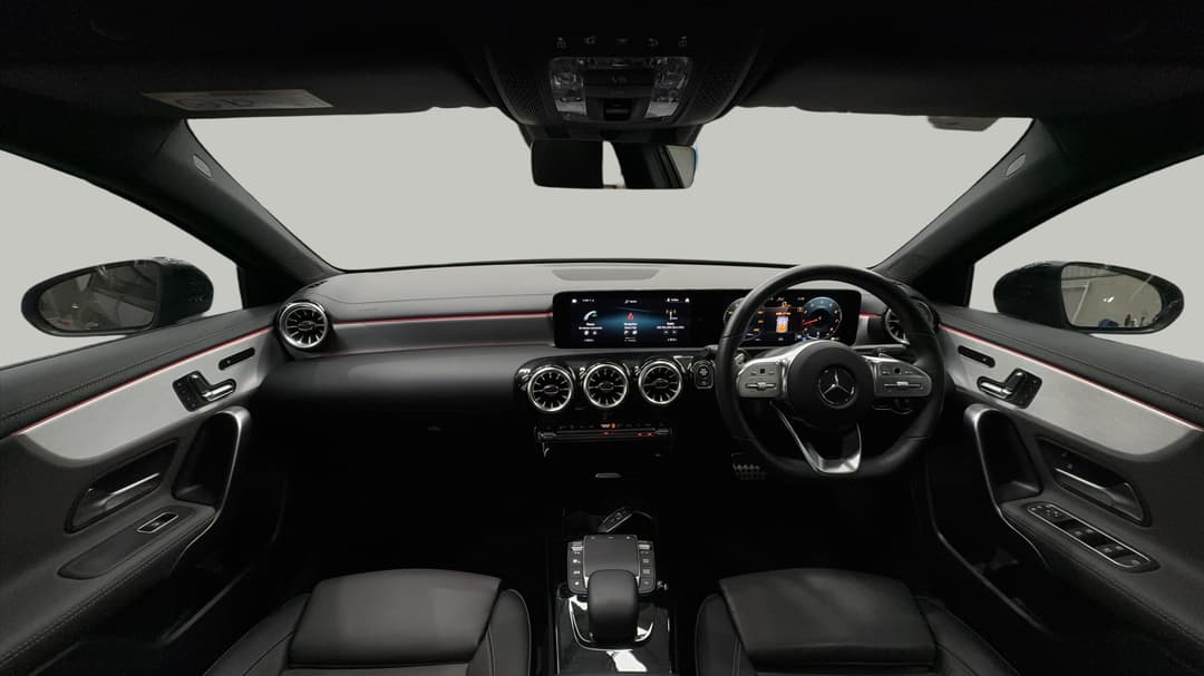 2021 Mercedes-benz A250 4matic, Automatic, 35766 km, Dashboard View