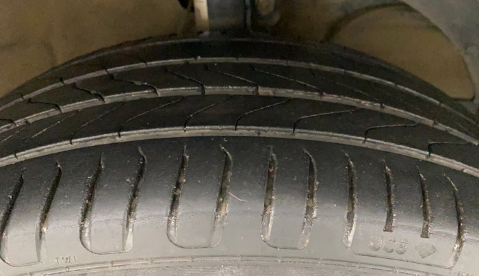 2018 Maruti Baleno ALPHA PETROL 1.2, Petrol, Manual, 84,430 km, Right Front Tyre Tread