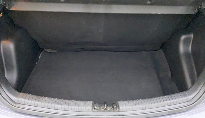 2014 Hyundai Grand i10 SPORTZ 1.2 KAPPA VTVT, Petrol, Manual, 56,750 km, Boot Inside