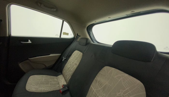 2014 Hyundai Grand i10 SPORTZ 1.2 KAPPA VTVT, Petrol, Manual, 56,750 km, Right Side Rear Door Cabin