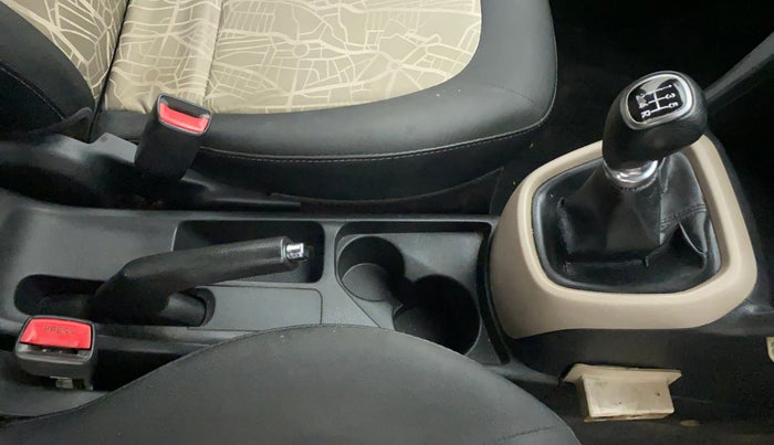 2014 Hyundai Grand i10 SPORTZ 1.2 KAPPA VTVT, Petrol, Manual, 56,750 km, Gear Lever