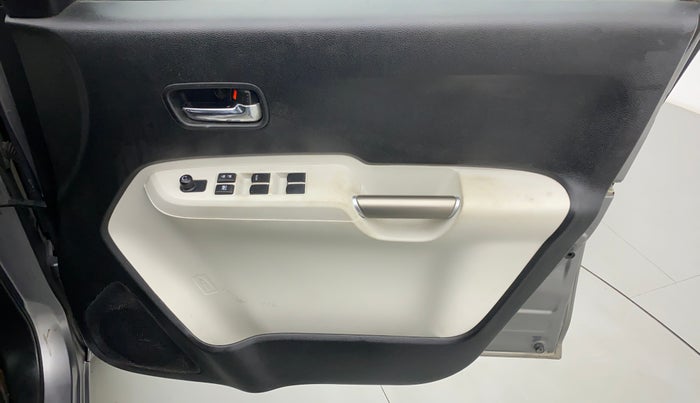 2018 Maruti IGNIS DELTA 1.2 K12, Petrol, Manual, 92,670 km, Driver Side Door Panels Control