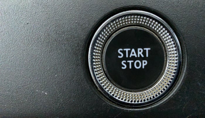 2019 Renault TRIBER 1.0 RXZ, Petrol, Manual, 33,570 km, Keyless Start/ Stop Button
