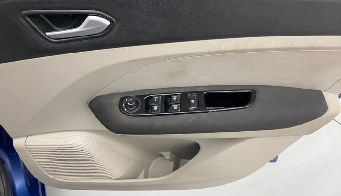 2019 Renault TRIBER 1.0 RXZ, Petrol, Manual, 33,570 km, Driver Side Door Panels Control