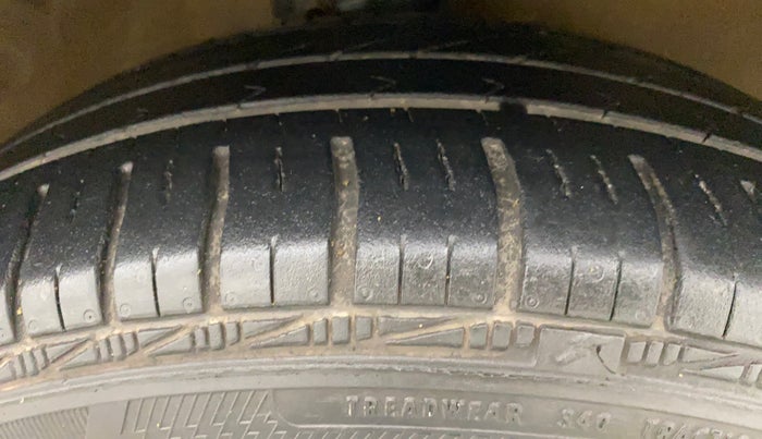 2018 Maruti Celerio VXI, Petrol, Manual, 84,145 km, Right Front Tyre Tread