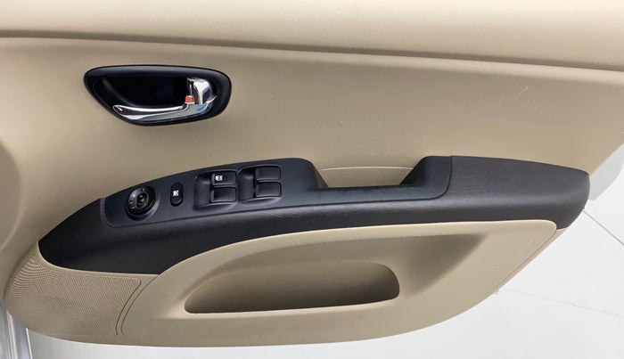 2010 Hyundai i10 MAGNA 1.2, Petrol, Manual, 89,829 km, Driver Side Door Panels Control