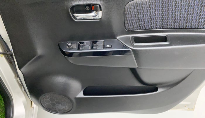 2013 Maruti Wagon R Stingray VXI, Petrol, Manual, 44,439 km, Driver Side Door Panels Control