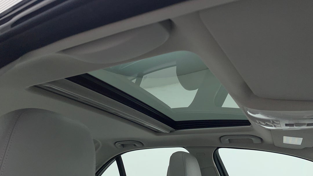 Interior Sunroof/Moonroof